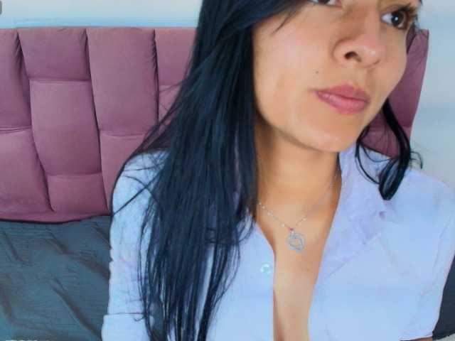 Melannyy-- live cam on BongaCams