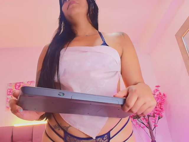 Melannyy-- live cam preview