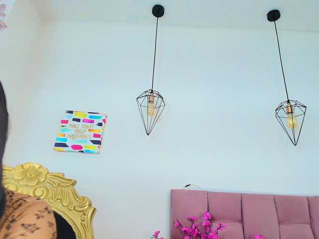 Melannyy-- live cam on BongaCams