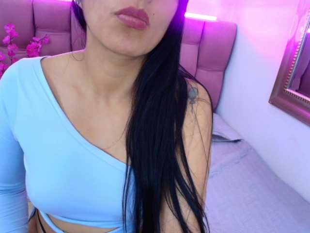 Melannyy--'s BongaCams show and profile