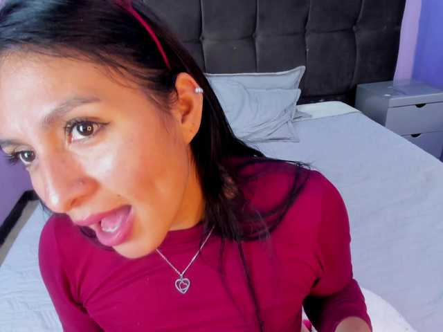 Melannyy-- live webcam show