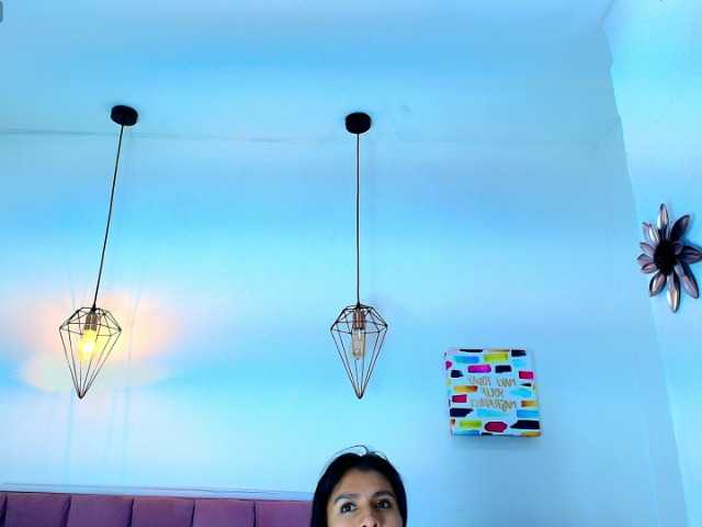 Melannyy-- live cam on BongaCams