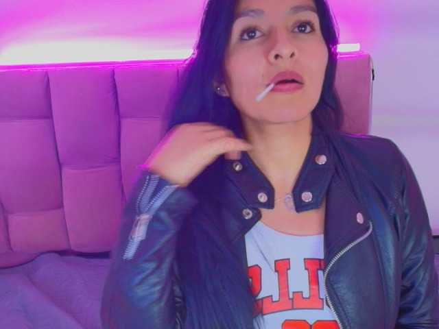 Melannyy-- live cam on BongaCams
