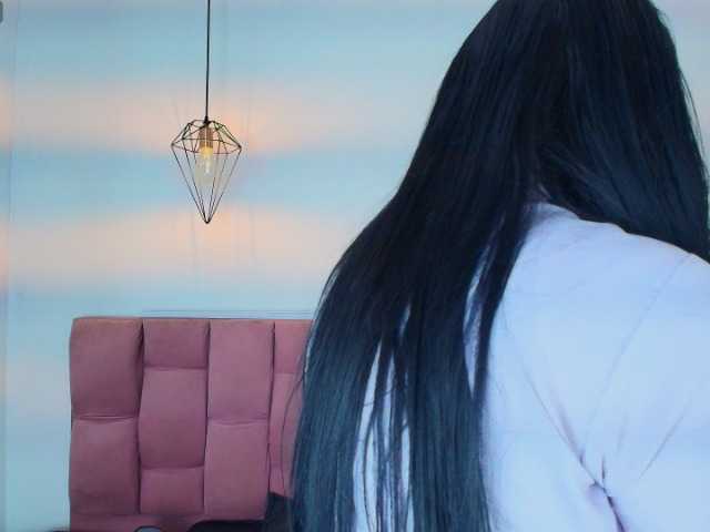 Melannyy-- live cam on BongaCams
