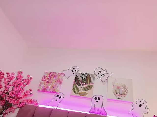 Melannyy-- live cam on BongaCams