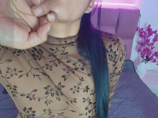 Melannyy-- live cam on BongaCams