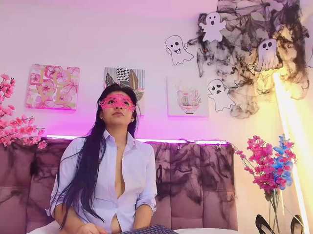 Melannyy-- live cam on BongaCams
