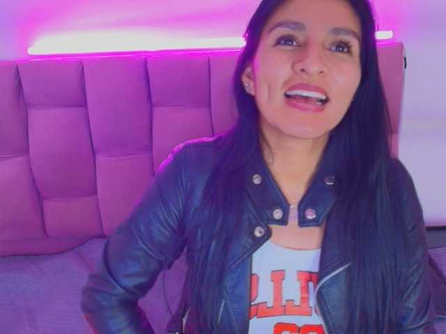 Melannyy-- live cam on BongaCams