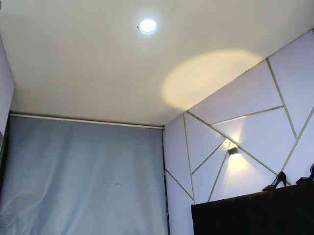 Melannyy-- webcam