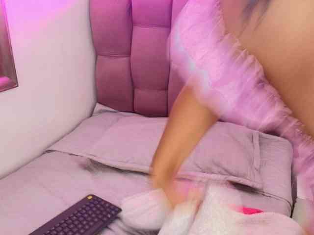 Melannyy-- webcam