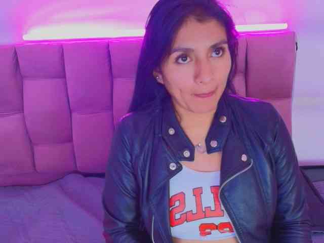 Melannyy-- webcam