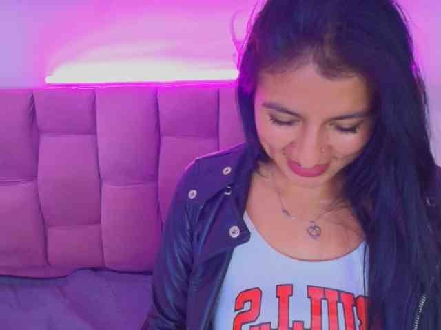 Melannyy-- Live Webcam on BongaCams