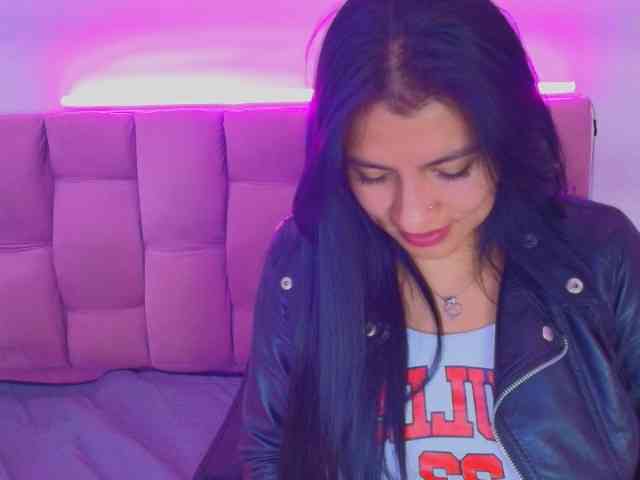 Melannyy-- Live Webcam on BongaCams