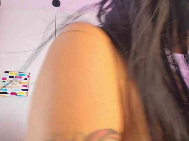Melannyy-- webcam