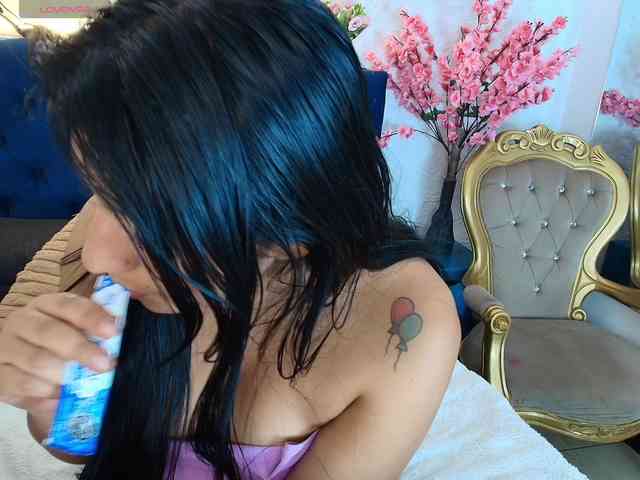 Melannyy-- webcam