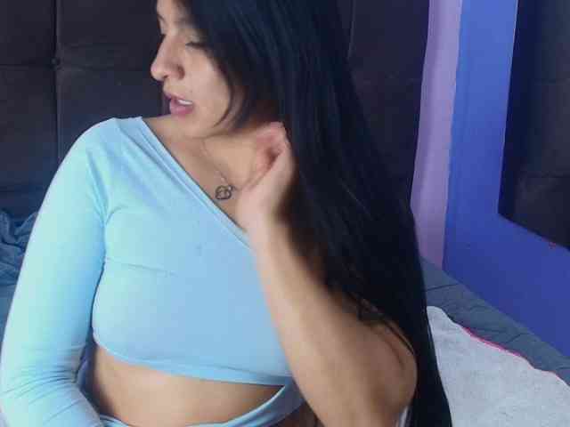 Melannyy-- Melannyy--