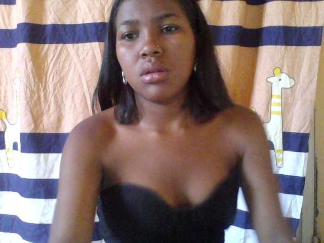 Adohh live cam on BongaCams