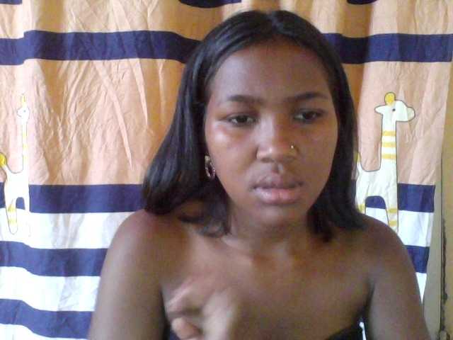 Adohh live cam on BongaCams