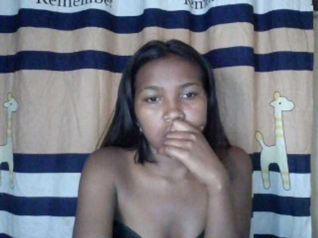 Adohh — live female cam