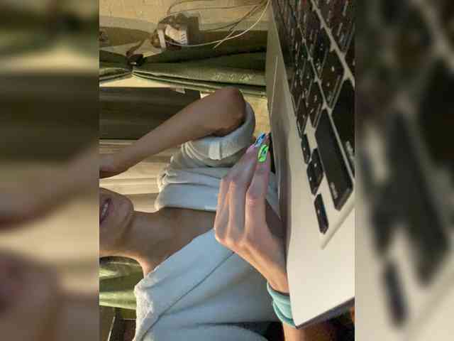 sweet-space8899-9988-1 webcam