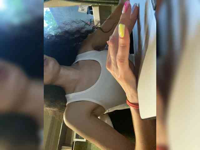 sweet-space8899-9988-1 webcam