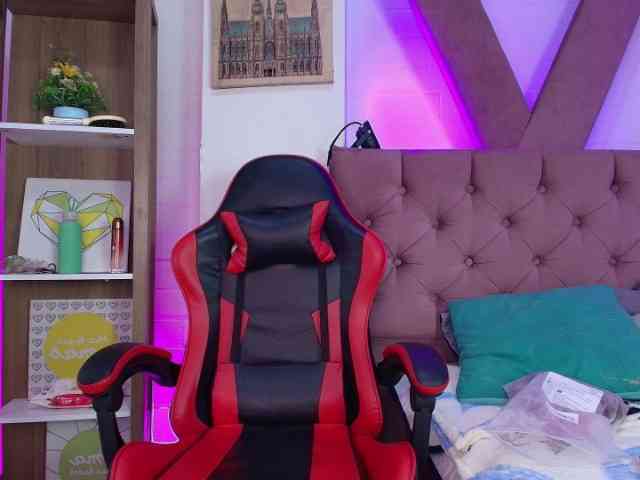 MiiaParis webcam