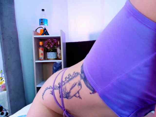 MiiaParis webcam