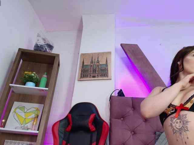 MiiaParis webcam