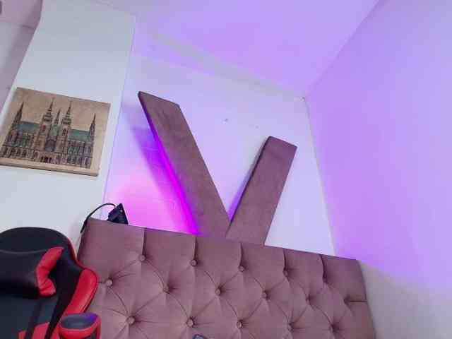 MiiaParis webcam