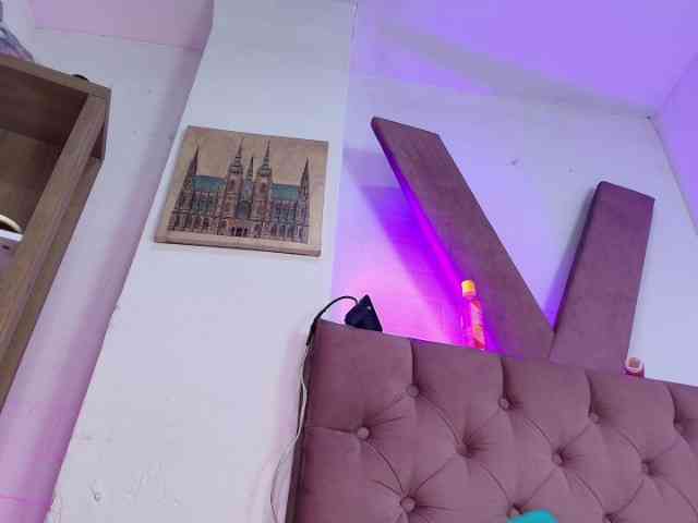 MiiaParis webcam