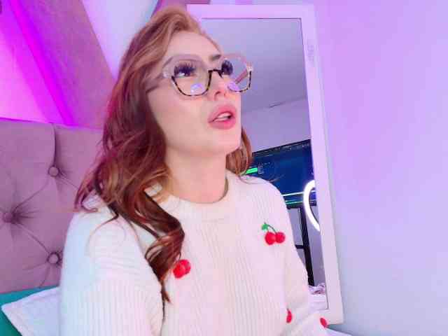 MiiaParis webcam