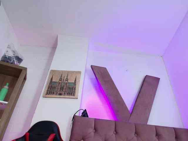 MiiaParis webcam