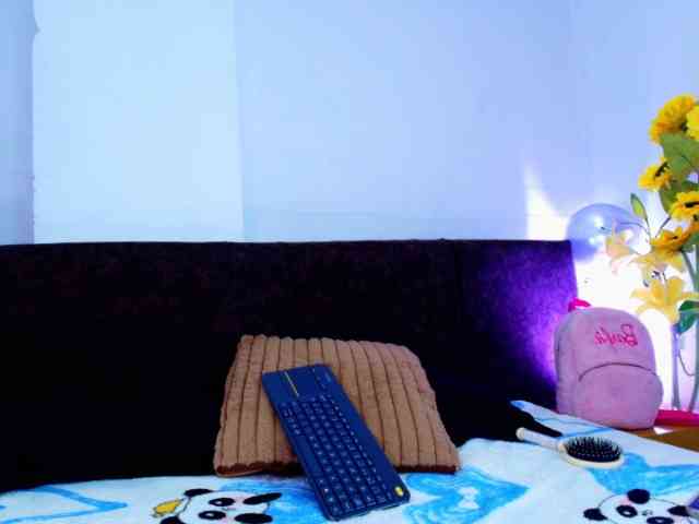 MiiaParis webcam