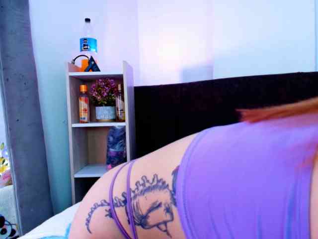 MiiaParis webcam