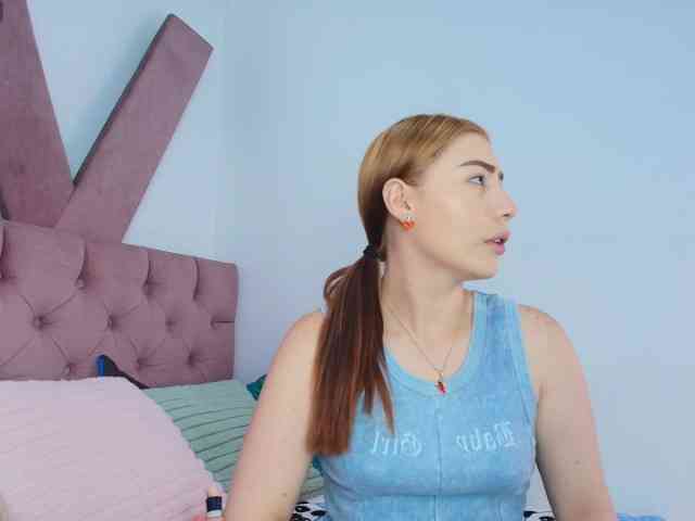 MiiaParis webcam