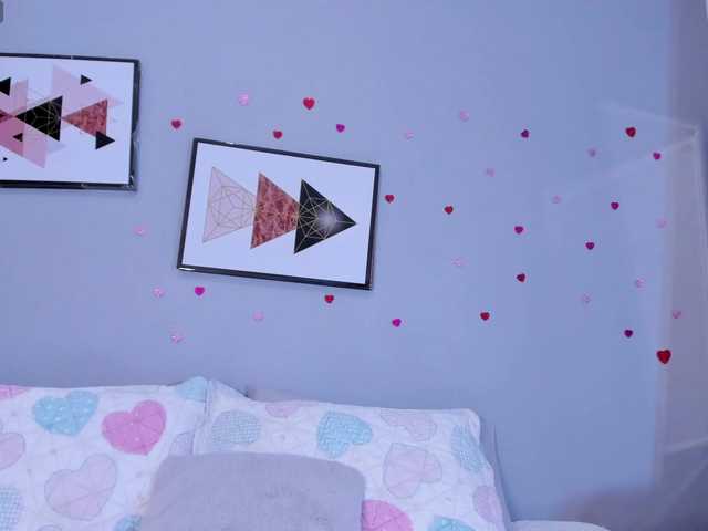 PauleteW10's BongaCams show and profile