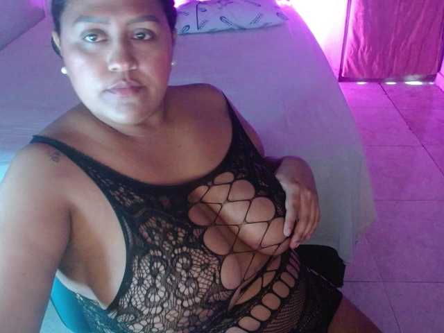 Aleja-wish live cam on BongaCams