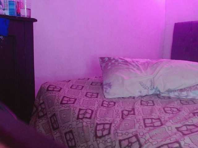 Aleja-wish live cam on BongaCams