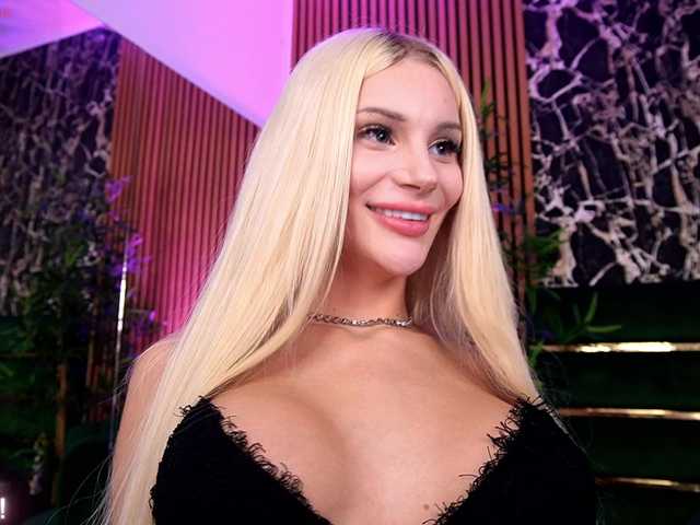 BarbieKara live cam