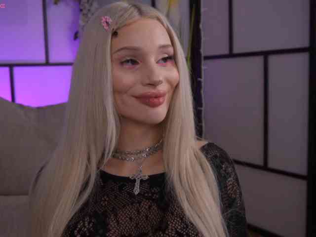 BarbieKara Live Webcam on BongaCams