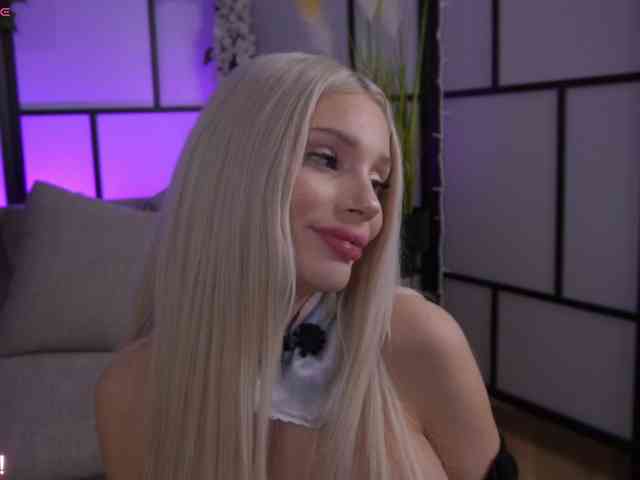 BarbieKara Live Webcam on BongaCams