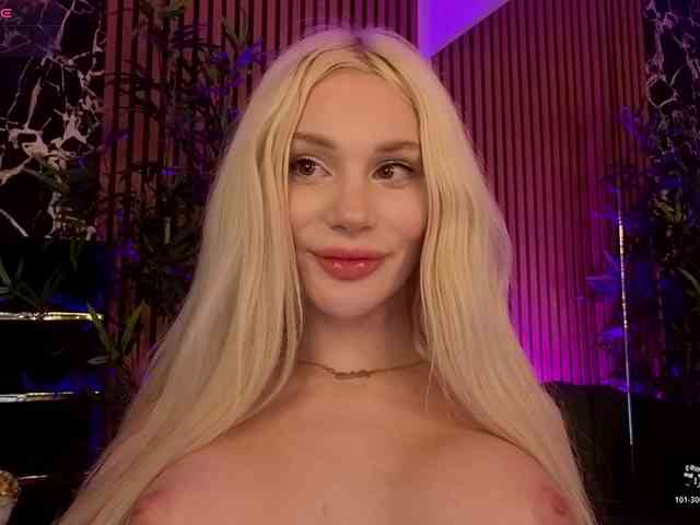 BarbieKara Live Webcam on BongaCams