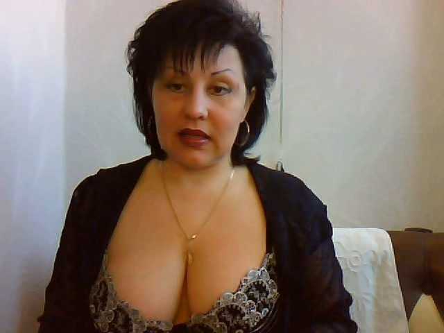 le modèle LickMeGood-SzS est en webcam porno dans un show sur le site bongacams, il possède les tags suivants: White/Caucasian,Brunette,Hairy