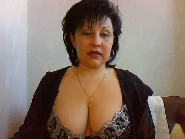Natali-63 live cam on BongaCams
