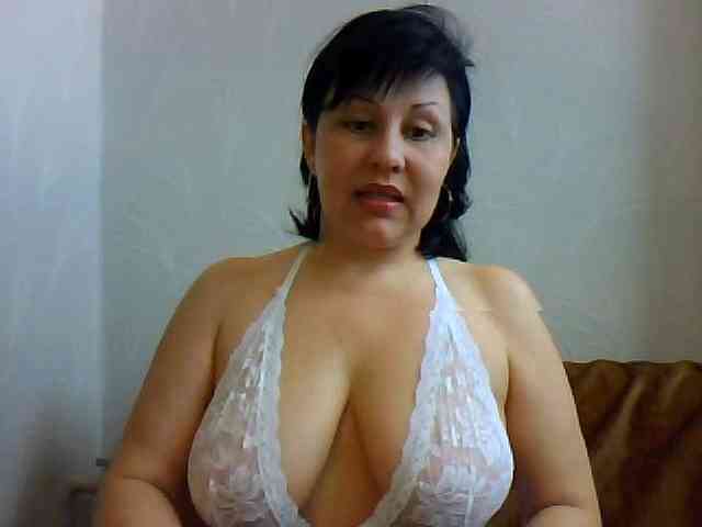 ChokoPiss-69 webcam