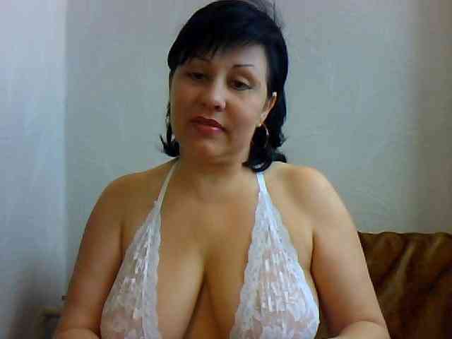 ChokoPiss-69 webcam