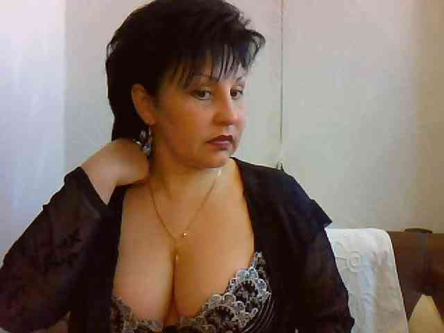 ChokoPiss-69 webcam