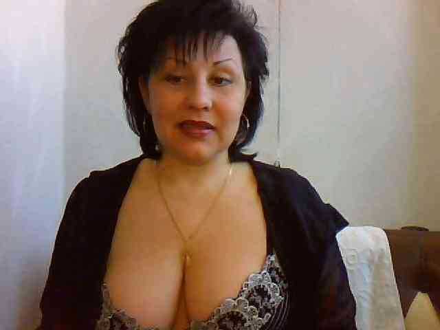 ChokoPiss-69 webcam