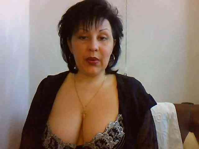 ChokoPiss-69 webcam