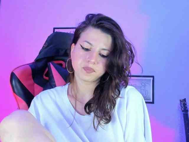 lolamustaine webcam